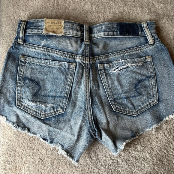 American Eagle high waisted ripped denim shorts - Picture 4 of 4